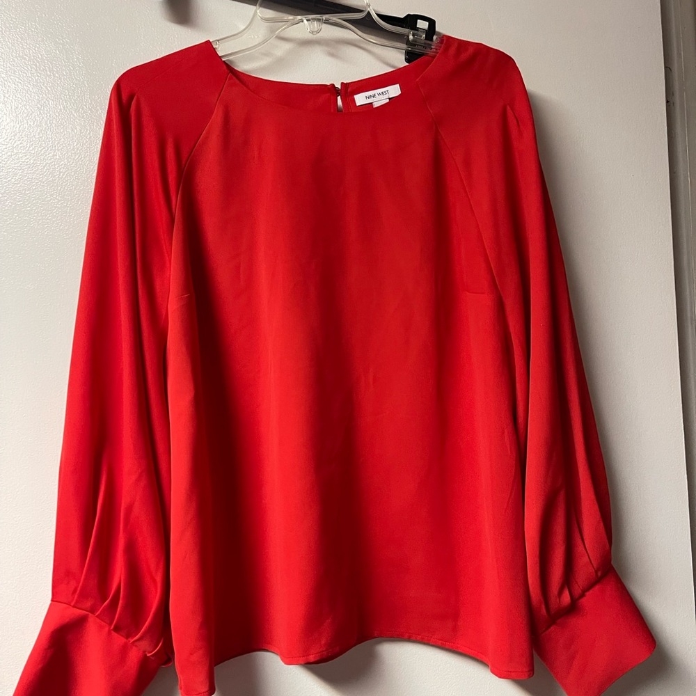 Women’s dress shirt